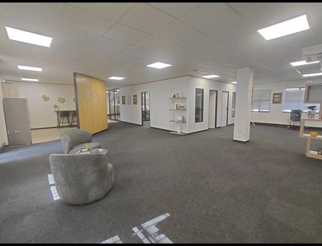 428M² OFFICE TO LET IN BRYANSTON